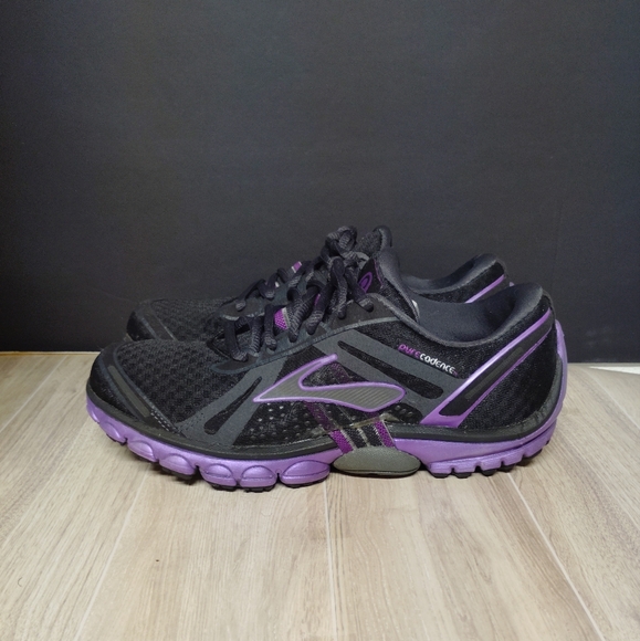 Brooks  Pure Cadence Athletic Running Shoes Black and Purple Sneakers - Picture 1 of 12
